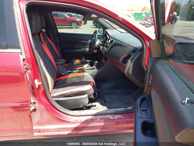 12605093 :رقم المزاد ، 1C3BC1FG6BN535628 vin ، 2011 Chrysler 200 Touring مزاد بيع