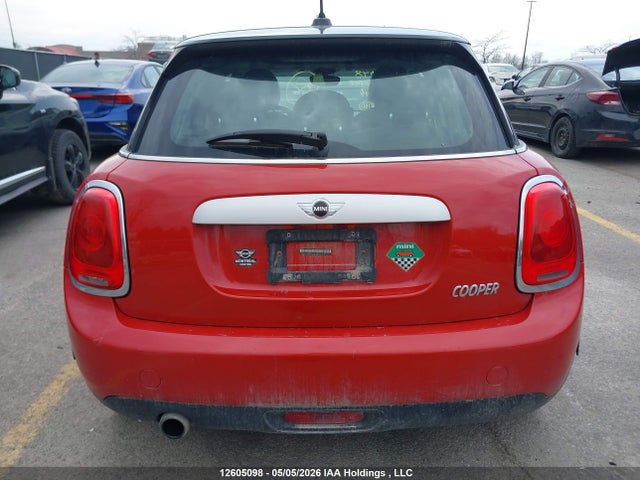 Mini 5 Door Cooper 2015 WMWXS5C53FT837844 Image 16
