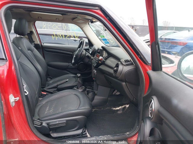 Mini 5 Door Cooper 2015 WMWXS5C53FT837844 Image 5