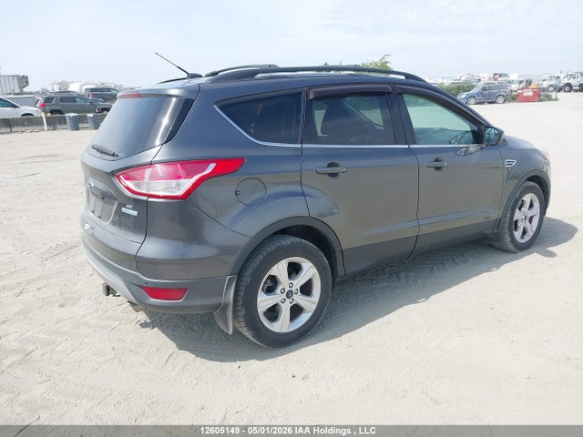 1FMCU0GX0FUB52913 Ford ESCAPE SE