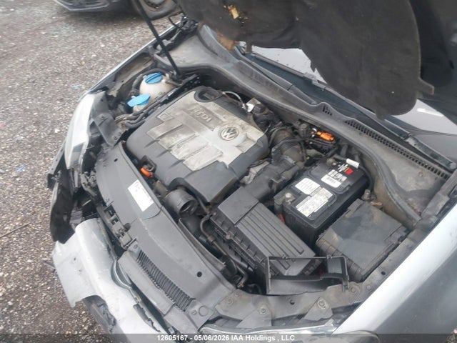 2011 Volkswagen Golf 2.0 Tdi Comfortline/2.0 Tdi Highline მანქანა იყიდება აუქციონზე, vin: 3VWPL7AJ7BM665061, აუქციონის ნომერი: 12605167