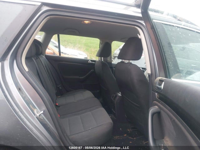 2011 Volkswagen Golf 2.0 Tdi Comfortline/2.0 Tdi Highline მანქანა იყიდება აუქციონზე, vin: 3VWPL7AJ7BM665061, აუქციონის ნომერი: 12605167