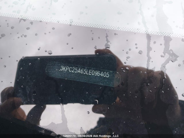 12605170 :رقم المزاد ، 3KPC25A65LE096405 vin ، 2020 Hyundai Accent Essential With Comfort Package Auto Ivt مزاد بيع