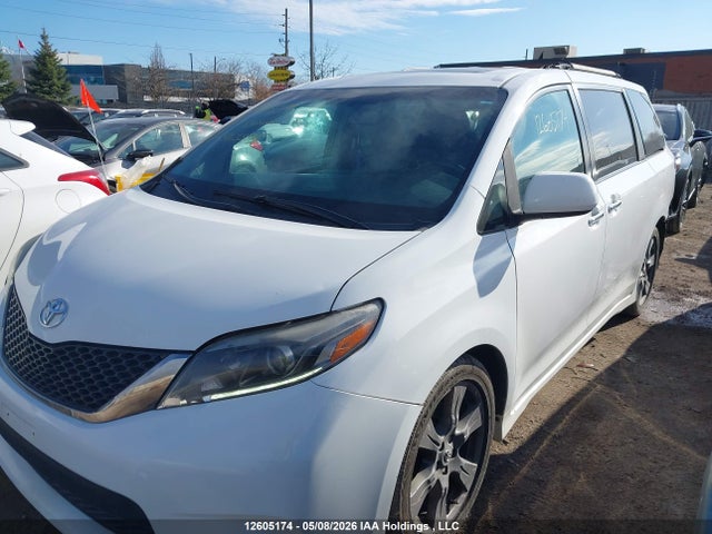 2017 Toyota Sienna Se 8 Passenger მანქანა იყიდება აუქციონზე, vin: 5TDXZ3DC4HS863385, აუქციონის ნომერი: 12605174