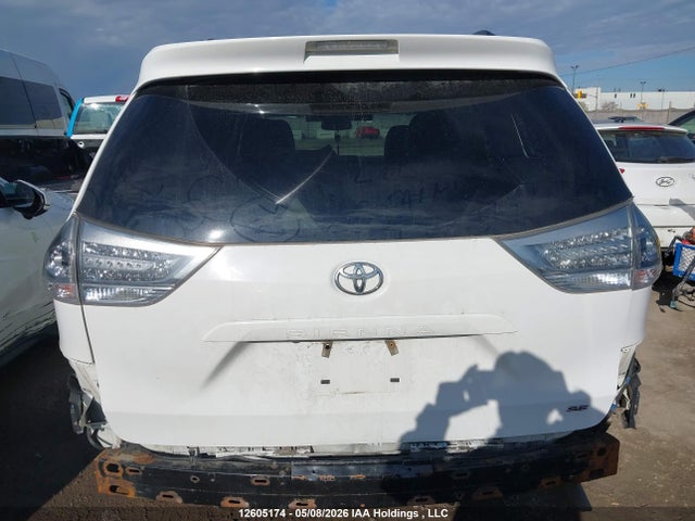 2017 Toyota Sienna Se 8 Passenger მანქანა იყიდება აუქციონზე, vin: 5TDXZ3DC4HS863385, აუქციონის ნომერი: 12605174