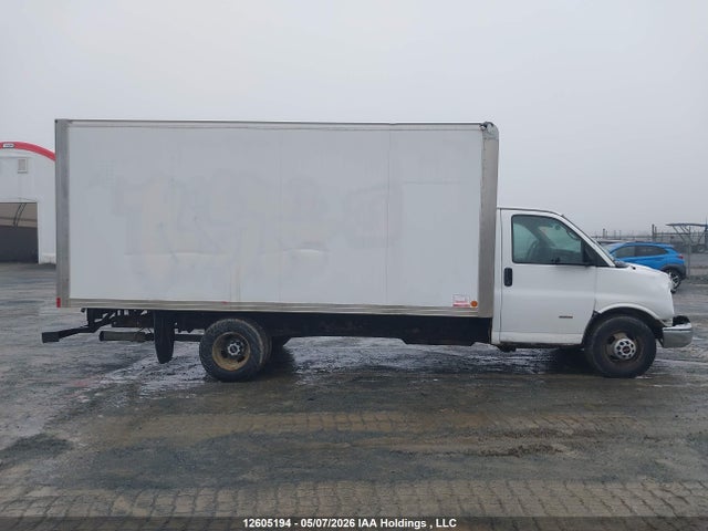 1GD374CL3F1111551 GMC Savana Cutaway 3500 1sd