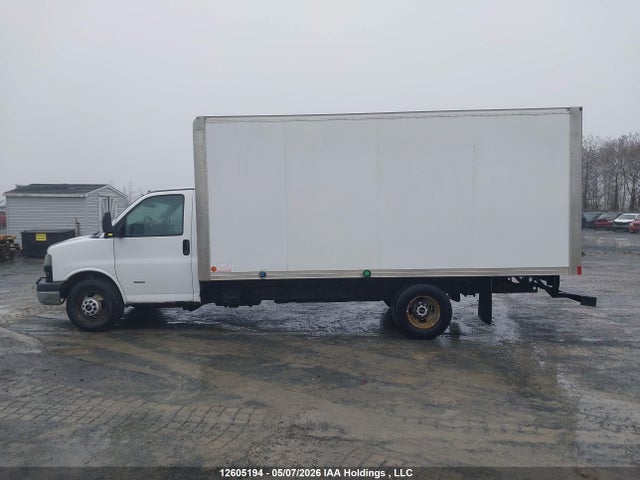 1GD374CL3F1111551 GMC Savana Cutaway 3500 1sd