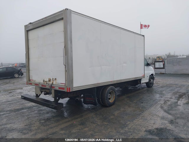 1GD374CL3F1111551 GMC Savana Cutaway 3500 1sd