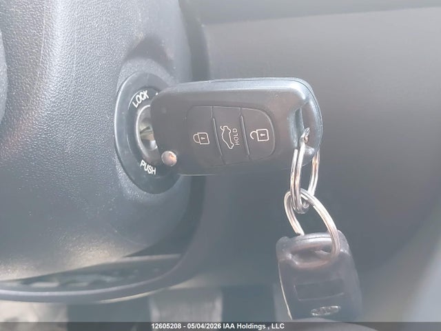 2013 Kia Soul 2.0l 2u/2.0l 4u/2.0l 4u Burner/2.0l 4u Luxury/2.0l 4u Retro მანქანა იყიდება აუქციონზე, vin: KNDJT2A6XD7768592, აუქციონის ნომერი: 12605208