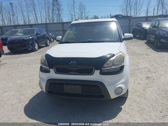 2013 Kia Soul 2.0l 2u/2.0l 4u/2.0l 4u Burner/2.0l 4u Luxury/2.0l 4u Retro მანქანა იყიდება აუქციონზე, vin: KNDJT2A6XD7768592, აუქციონის ნომერი: 12605208