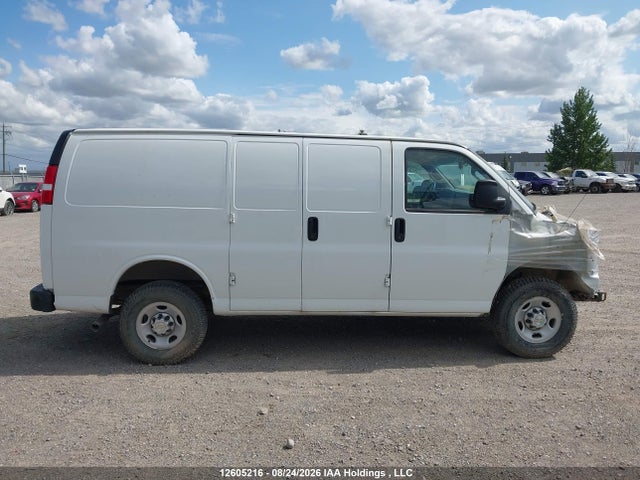 Chevrolet Express 2500 Work Van 2023 1GCWGAFP4P1142890 Image 14