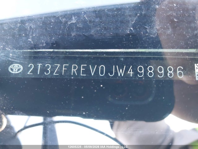 2T3ZFREV0JW498986 Toyota RAV4 LE