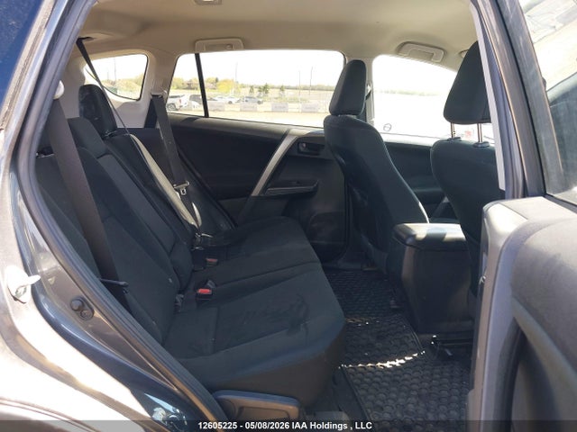 2T3ZFREV0JW498986 Toyota RAV4 LE