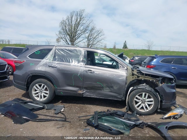 5TDBKRFH9GS300468 Toyota Highlander Le