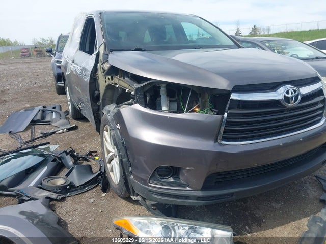 5TDBKRFH9GS300468 Toyota Highlander Le