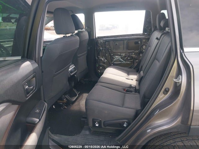 5TDBKRFH9GS300468 Toyota Highlander Le