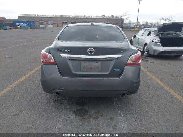 2014 Nissan Altima 2.5/s/sv/sl მანქანა იყიდება აუქციონზე, vin: 1N4AL3AP1EN260321, აუქციონის ნომერი: 12605261