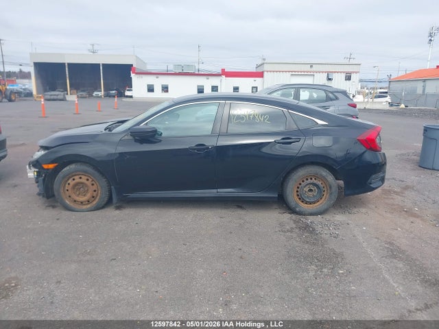 12597842 :رقم المزاد ، 2HGFC2E28GH020205 vin ، 2016 Honda Civic Dx مزاد بيع