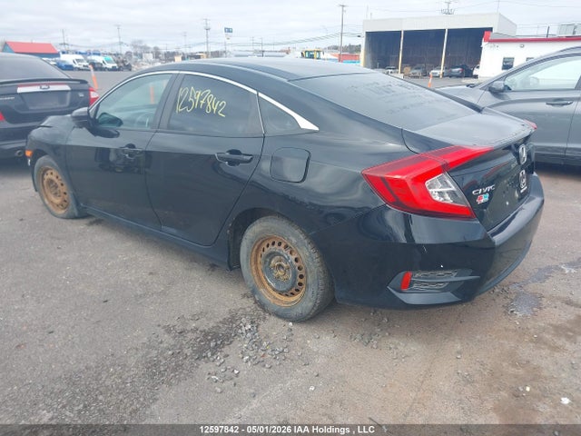 12597842 :رقم المزاد ، 2HGFC2E28GH020205 vin ، 2016 Honda Civic Dx مزاد بيع