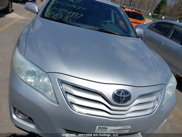 2010 Toyota Camry Le მანქანა იყიდება აუქციონზე, vin: 4T1BF3EK2AU104997, აუქციონის ნომერი: 12597709