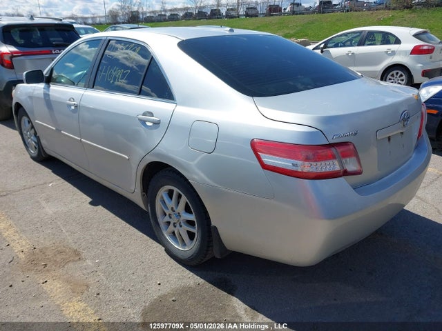 2010 Toyota Camry Le მანქანა იყიდება აუქციონზე, vin: 4T1BF3EK2AU104997, აუქციონის ნომერი: 12597709
