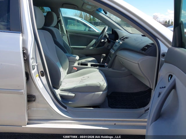 2010 Toyota Camry Le მანქანა იყიდება აუქციონზე, vin: 4T1BF3EK2AU104997, აუქციონის ნომერი: 12597709