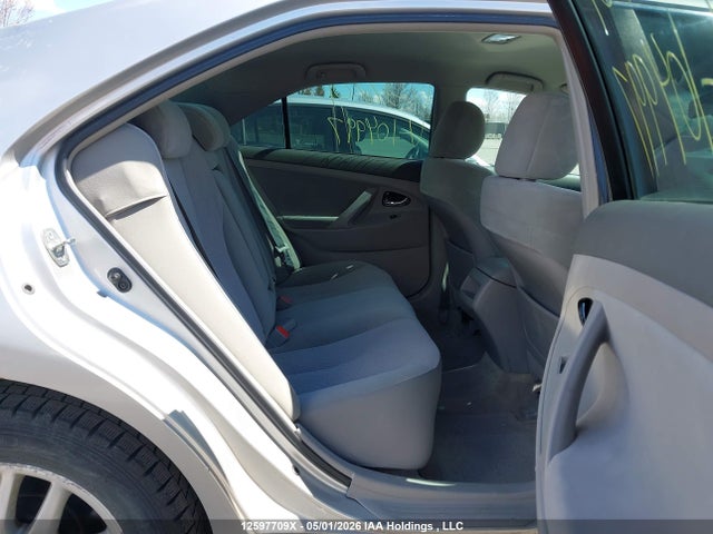2010 Toyota Camry Le მანქანა იყიდება აუქციონზე, vin: 4T1BF3EK2AU104997, აუქციონის ნომერი: 12597709