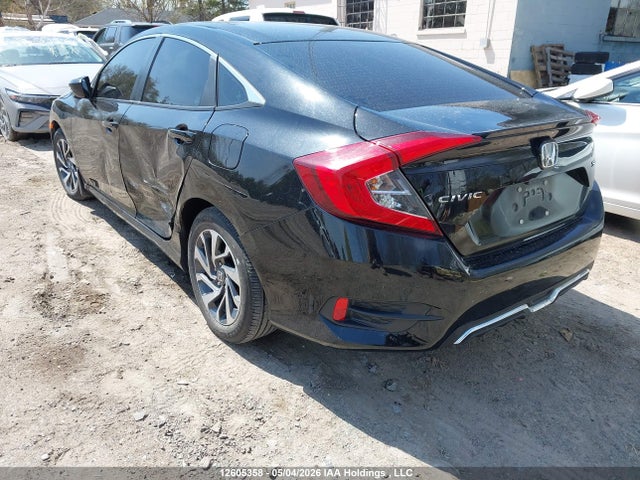 Продаж на аукціоні авто 2018 Honda Civic, vin: 2HGFC2F62JH025666, номер лоту: 12605358