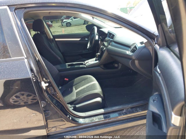 Продаж на аукціоні авто 2018 Honda Civic, vin: 2HGFC2F62JH025666, номер лоту: 12605358