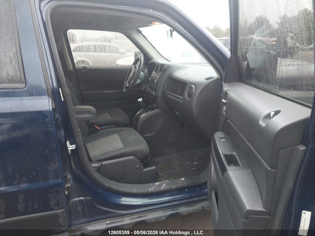 12605359 :رقم المزاد ، 1C4NJPAB2CD647394 vin ، 2012 Jeep Patriot Sport/north مزاد بيع