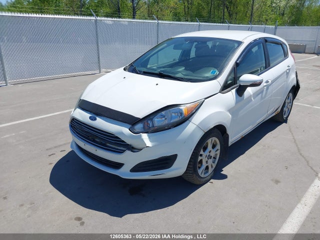 2015 Ford Fiesta Se მანქანა იყიდება აუქციონზე, vin: 3FADP4EJXFM209764, აუქციონის ნომერი: 12605363