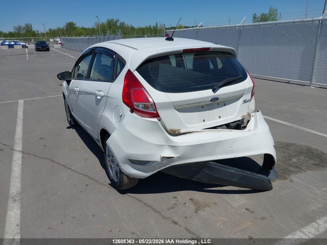2015 Ford Fiesta Se მანქანა იყიდება აუქციონზე, vin: 3FADP4EJXFM209764, აუქციონის ნომერი: 12605363