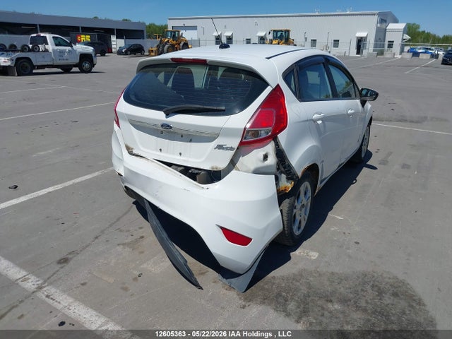 2015 Ford Fiesta Se მანქანა იყიდება აუქციონზე, vin: 3FADP4EJXFM209764, აუქციონის ნომერი: 12605363