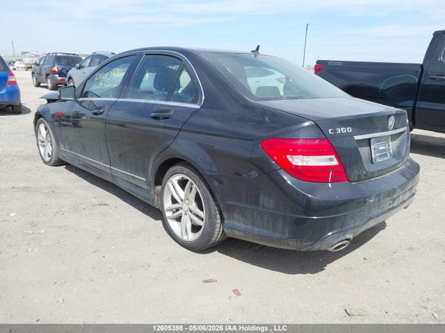 12605398 :رقم المزاد ، WDDGF8AB8DG104248 vin ، 2013 Mercedes-benz C 300 4matic مزاد بيع
