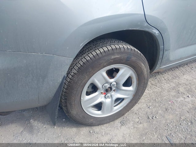 12605401 :رقم المزاد ، JTMBD31V566003815 vin ، 2006 Toyota Rav4 Limited مزاد بيع
