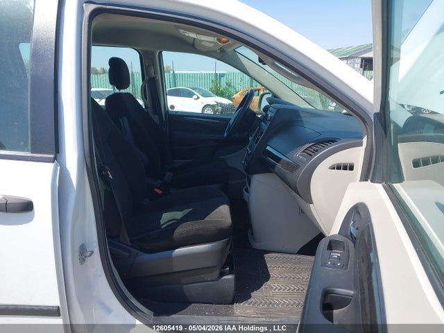 2C4RDGBG5FR746831 Dodge Grand Caravan Se/sxt
