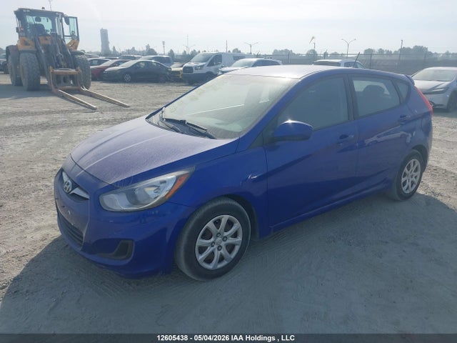 2013 Hyundai Accent Gl მანქანა იყიდება აუქციონზე, vin: KMHCT5AE1DU109296, აუქციონის ნომერი: 12605438