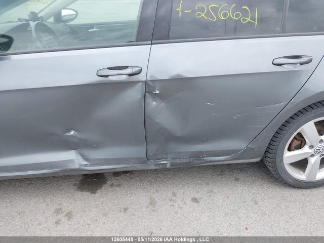 3VWB17AU0JM256621 Volkswagen Golf 1.8 Tsi Comfortline/1.8 Tsi Highline/1.8 Tsi Trendline