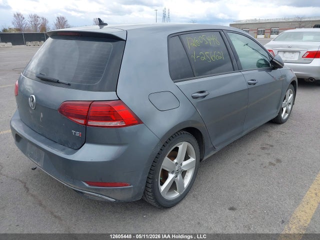 3VWB17AU0JM256621 Volkswagen Golf 1.8 Tsi Comfortline/1.8 Tsi Highline/1.8 Tsi Trendline