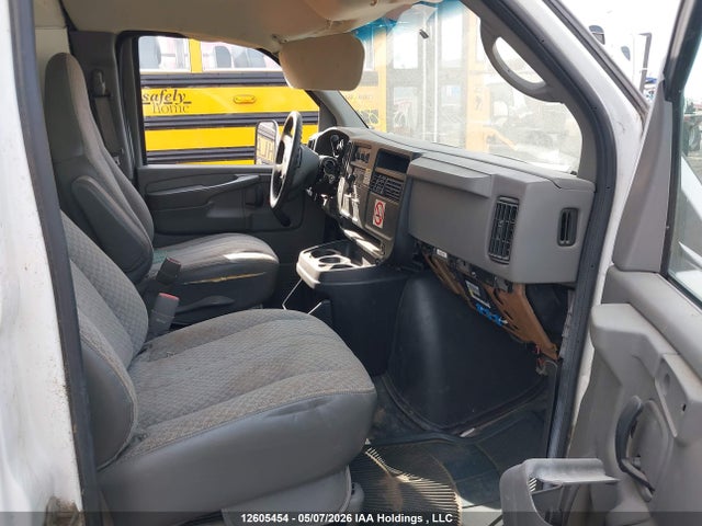 12605454 :رقم المزاد ، 1GDJG31UX41220115 vin ، 2004 Gmc Savana Special Standard مزاد بيع