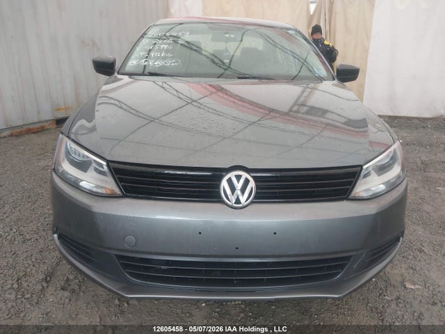 12605458 :رقم المزاد ، 3VW2K7AJ7DM415996 vin ، 2013 Volkswagen Jetta 2.0l Trendline/2.0l Trendline+ مزاد بيع