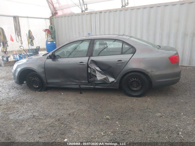 12605458 :رقم المزاد ، 3VW2K7AJ7DM415996 vin ، 2013 Volkswagen Jetta 2.0l Trendline/2.0l Trendline+ مزاد بيع