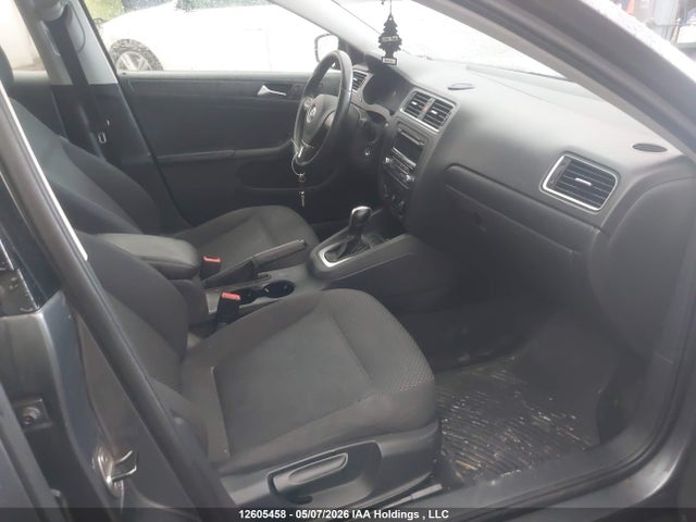12605458 :رقم المزاد ، 3VW2K7AJ7DM415996 vin ، 2013 Volkswagen Jetta 2.0l Trendline/2.0l Trendline+ مزاد بيع