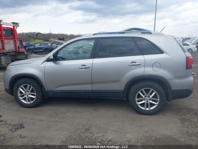 5XYKTDA71EG511799 KIA Sorento Lx V6