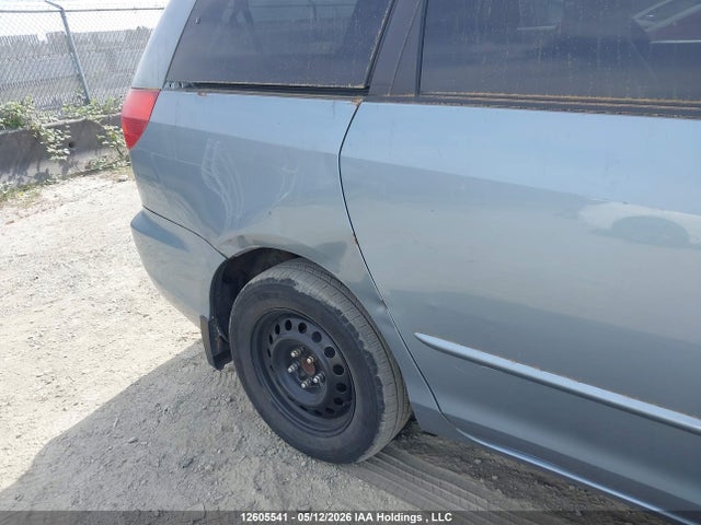 12605541 :رقم المزاد ، 5TDZA23C94S015105 vin ، 2004 Toyota Sienna Ce/le مزاد بيع