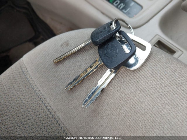 12605551 :رقم المزاد ، 2T1BR12E81C823750 vin ، 2001 Toyota Corolla Ce/le/s مزاد بيع