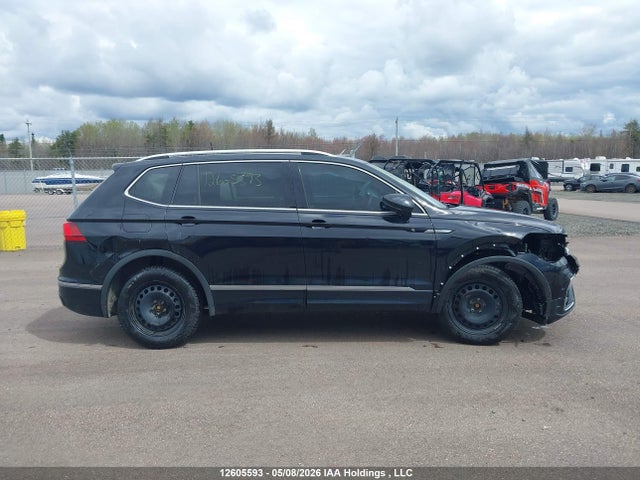 3VV4B7AX5RM107878 Volkswagen Tiguan Sel R-line Black