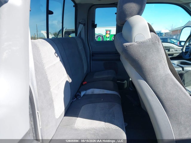 Продажа на аукционе авто 2002 Ford F250 Super Duty, vin: 1FTNX21F02EC63773, номер лота: 12605594