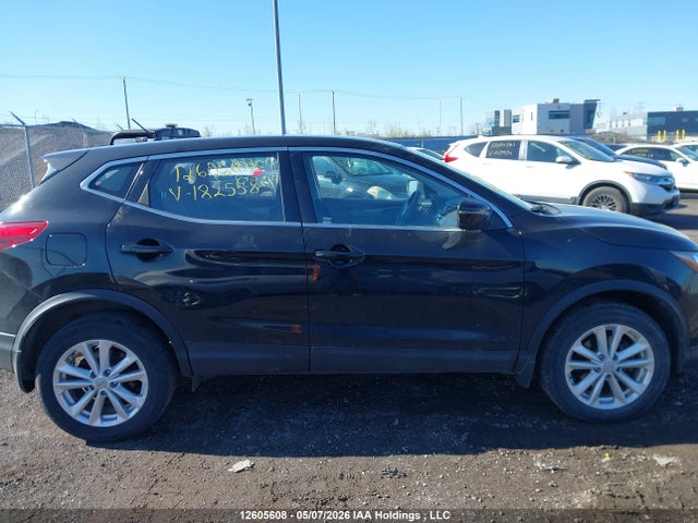 JN1BJ1CP7JW182558 Nissan Rogue Sport S/sv/sl