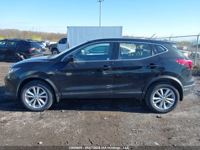 JN1BJ1CP7JW182558 Nissan Rogue Sport S/sv/sl